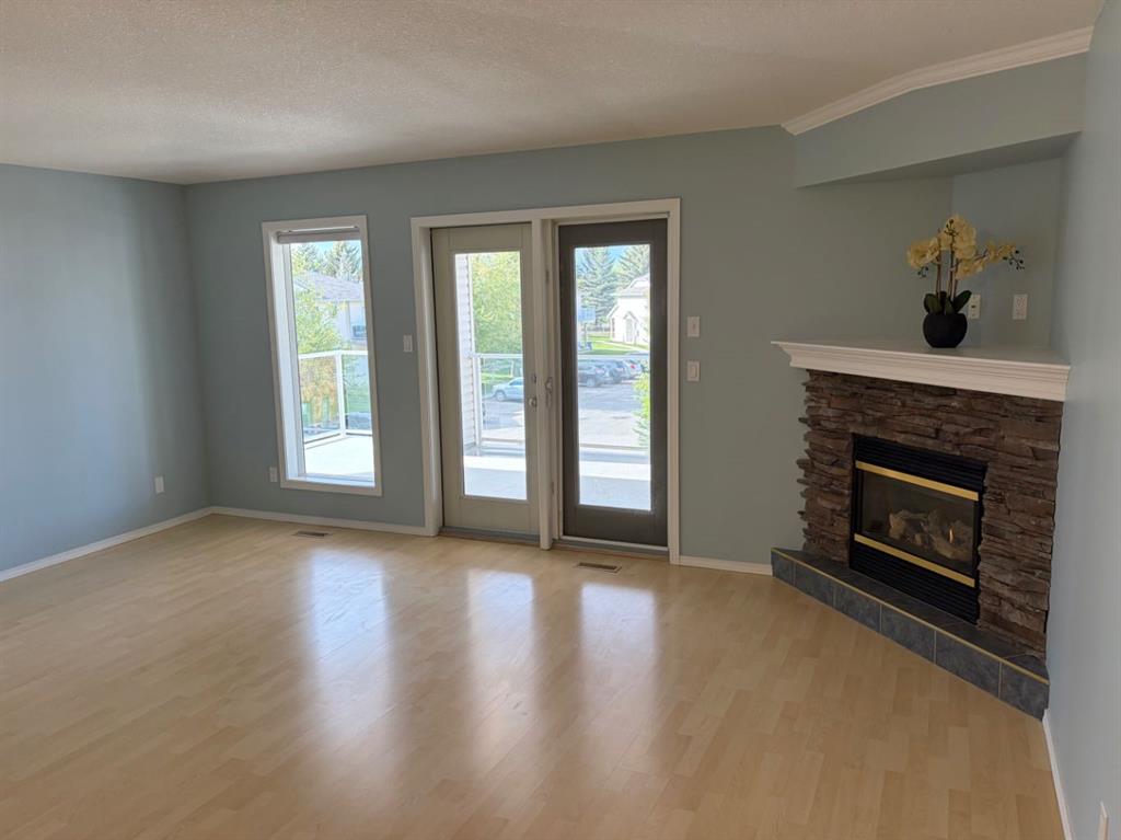 Picture for 233, 23 Chilcotin Lane W