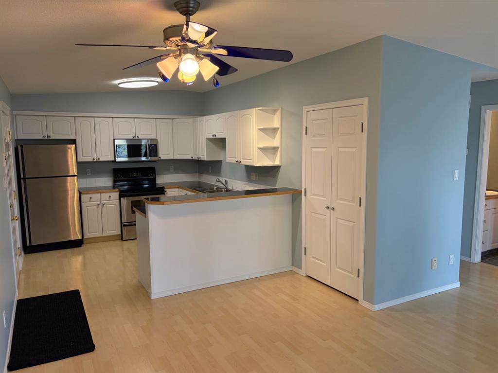 Picture for 233, 23 Chilcotin Lane W