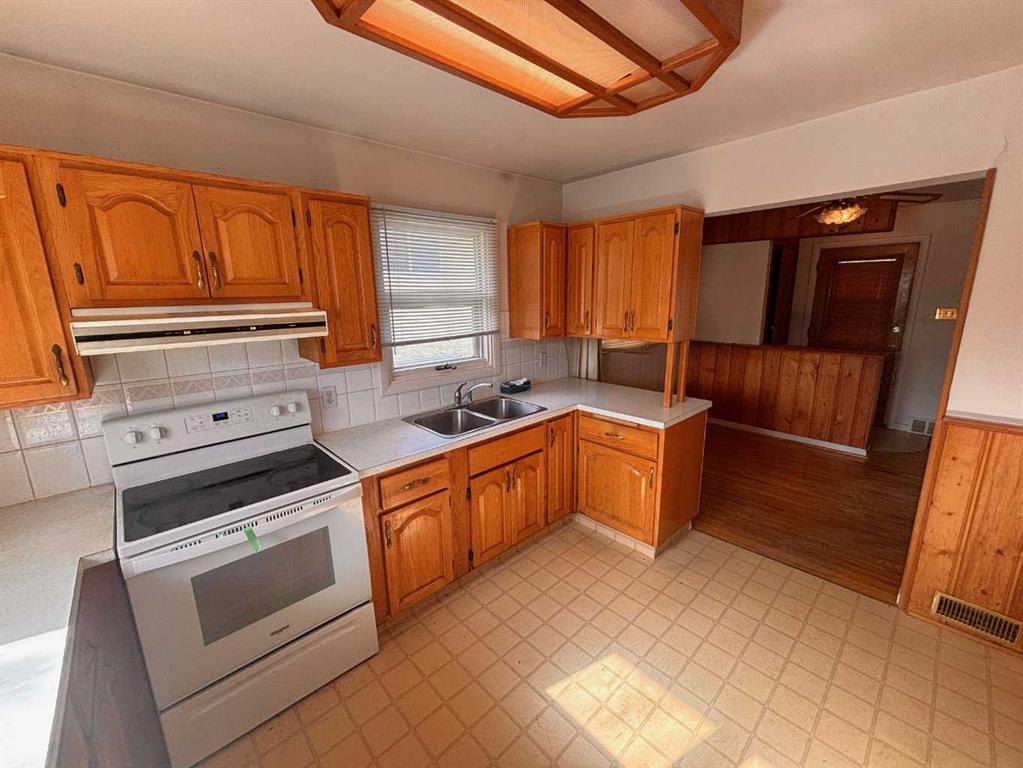 Picture for 1238 8 Street N