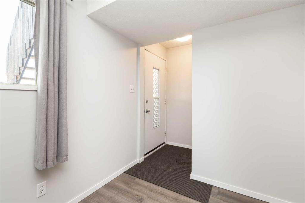 Picture for A&amp;B, 625 Columbia Boulevard W