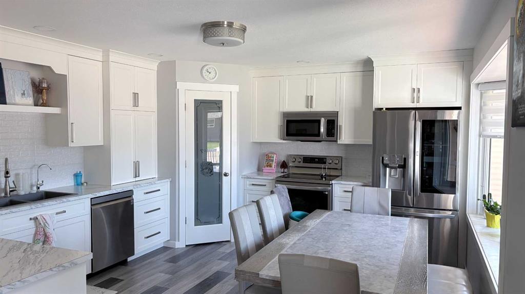 Picture for 208 3rd Avenue E
