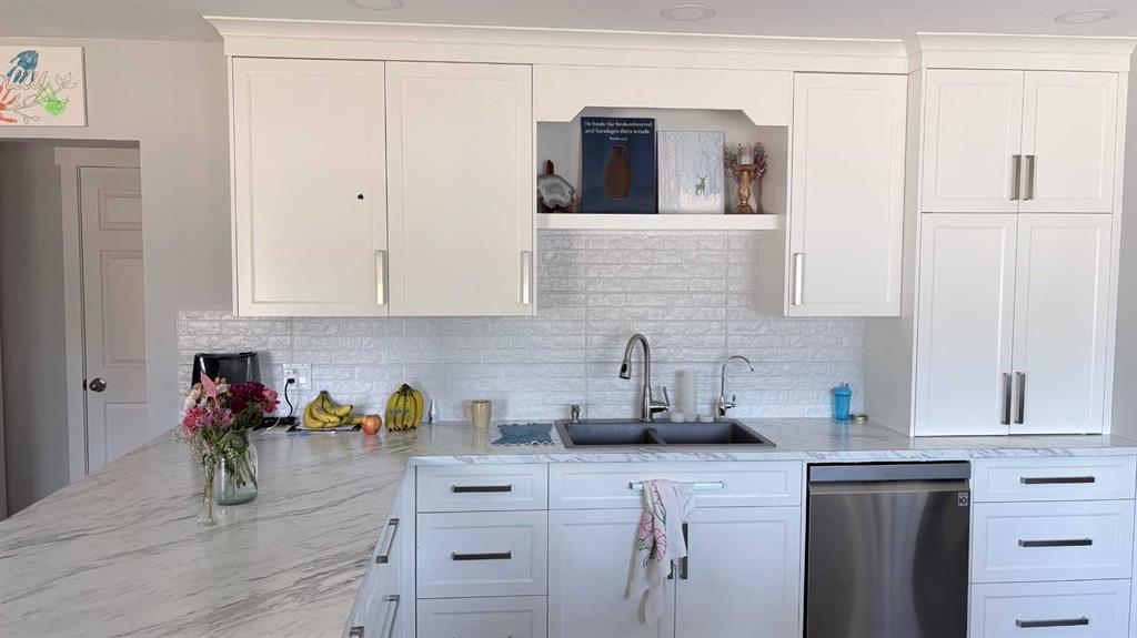 Picture for 208 3rd Avenue E