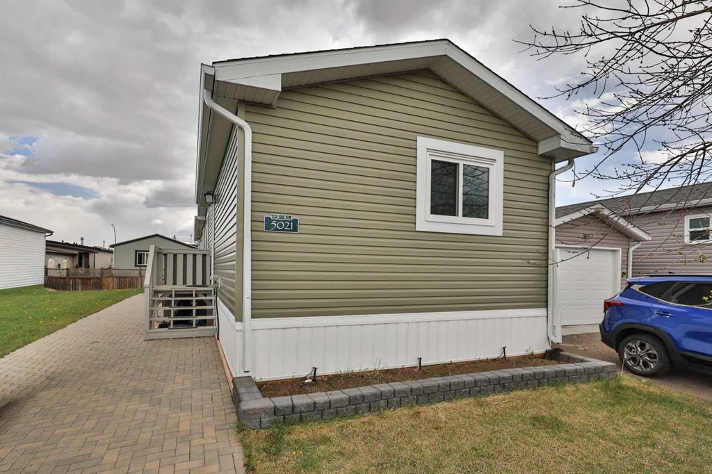 Picture for 5021 Applewood Road 