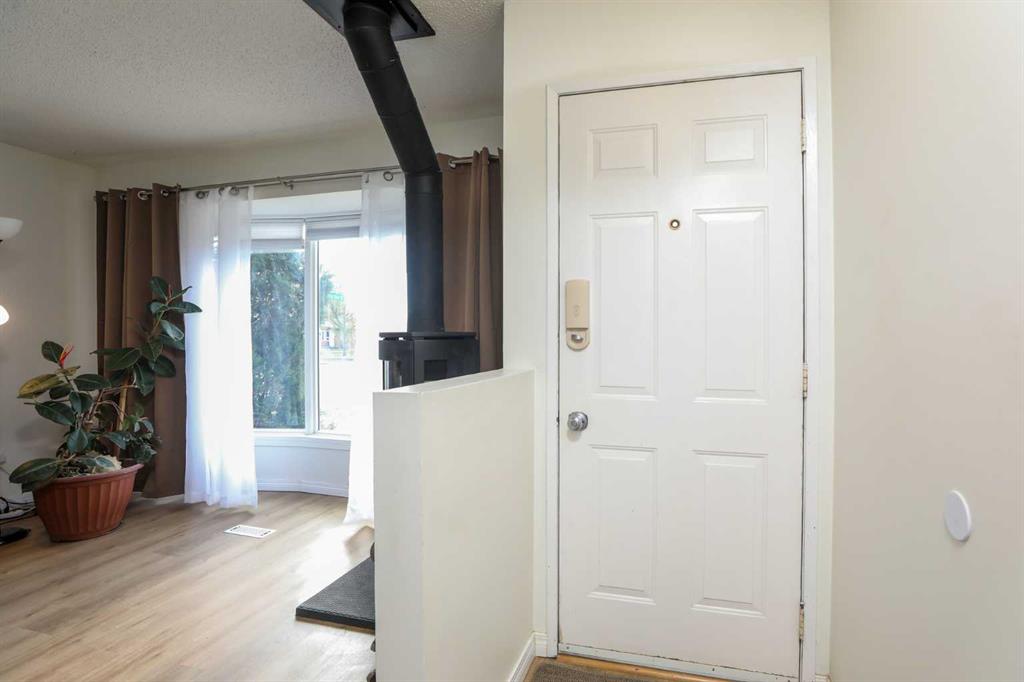 Picture for 101 Temple Boulevard W