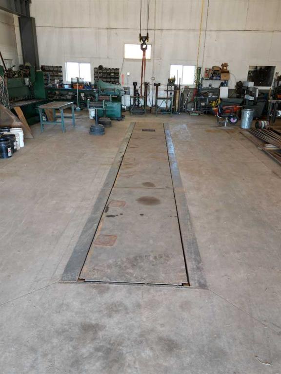 Picture for 94038 Range Road 172  