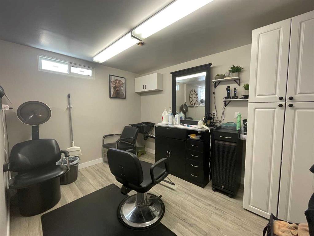Picture for 520 6 Street W https://www.cirrealty.ca/reb/ldar/8/A2262058_15.jpg