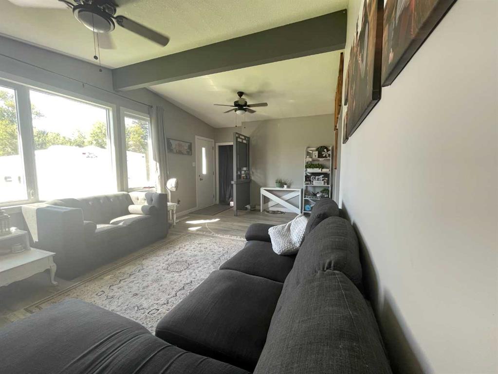 Picture for 520 6 Street W Picture for 520 6 Street W