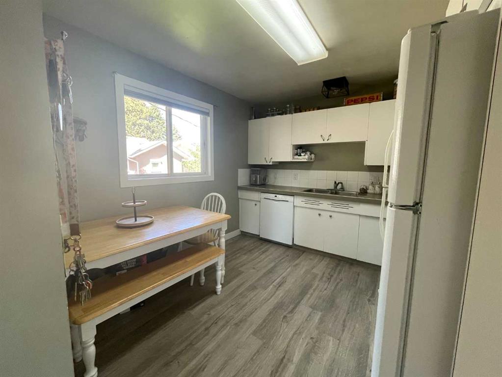 Picture for 520 6 Street W Picture for 520 6 Street W