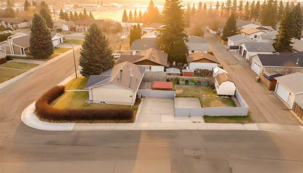 Picture for 138 Greenview Close N