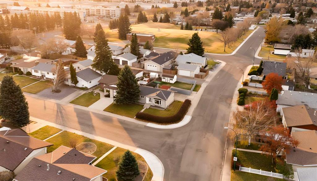 Picture for 138 Greenview Close N