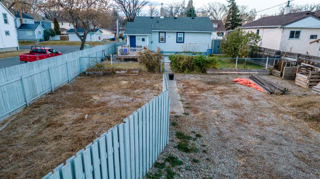 Picture for 723 9 Avenue S