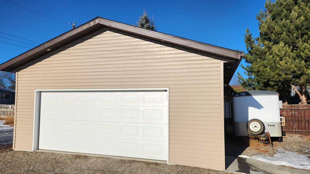 Picture for 114 15 Street N