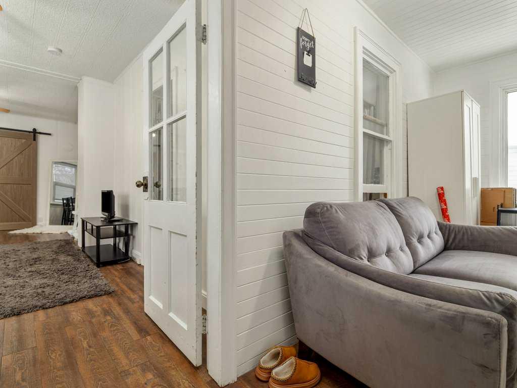 Picture for 1218 7 Street N