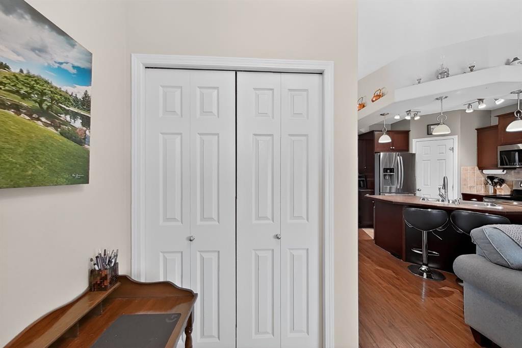 Picture for 645 Silkstone Point W