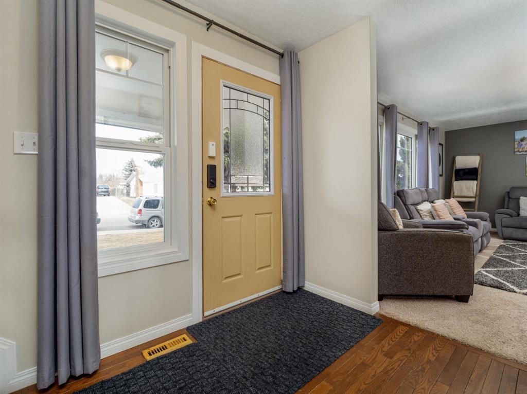 Picture for 582 3a Avenue 