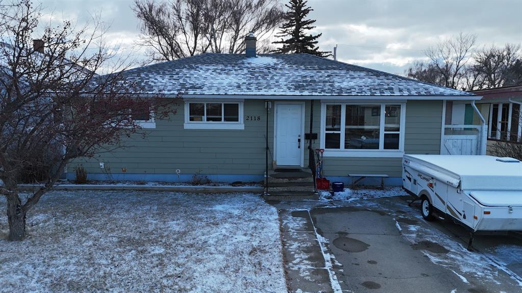 Picture for 2118 16 Avenue S