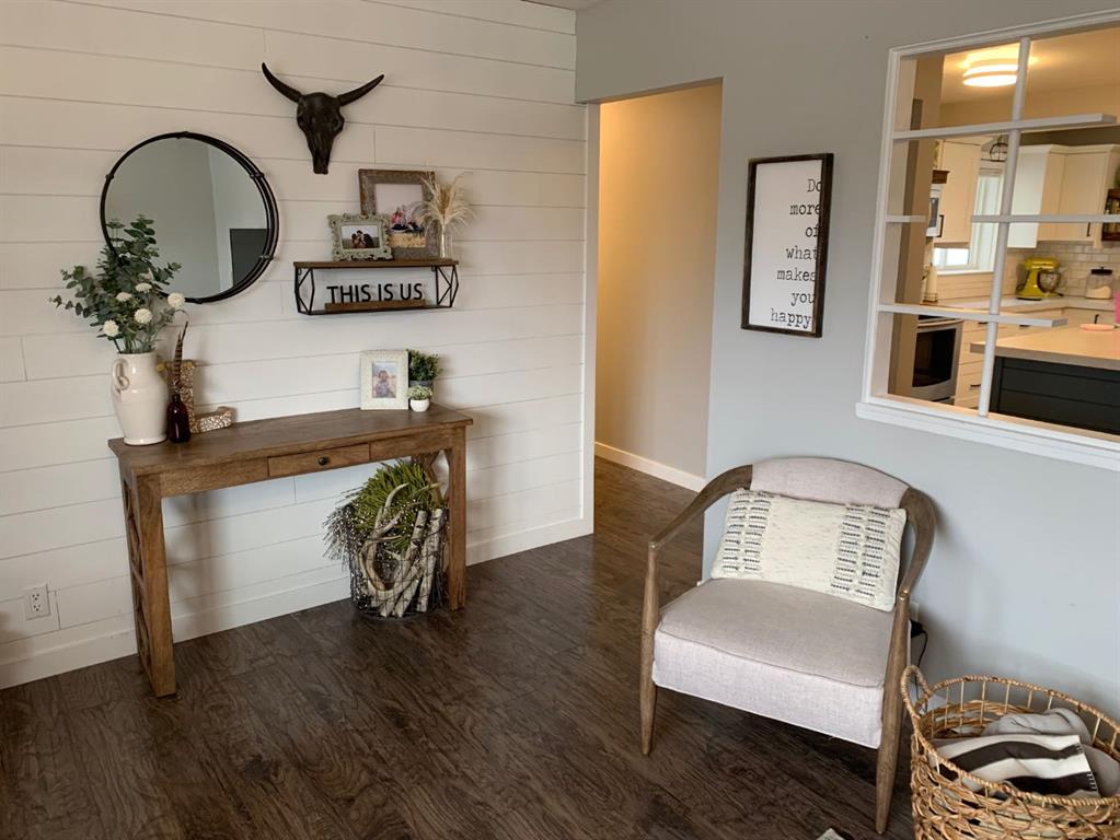 Picture for 2118 16 Avenue S