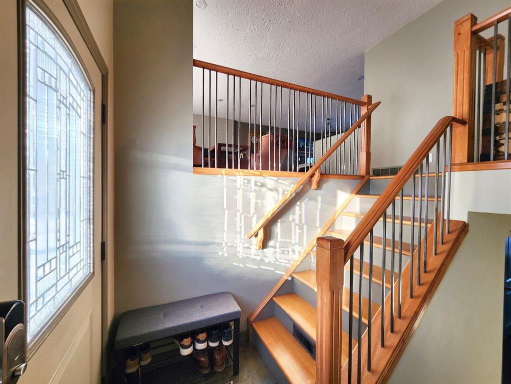 Picture for 310 54 Avenue E