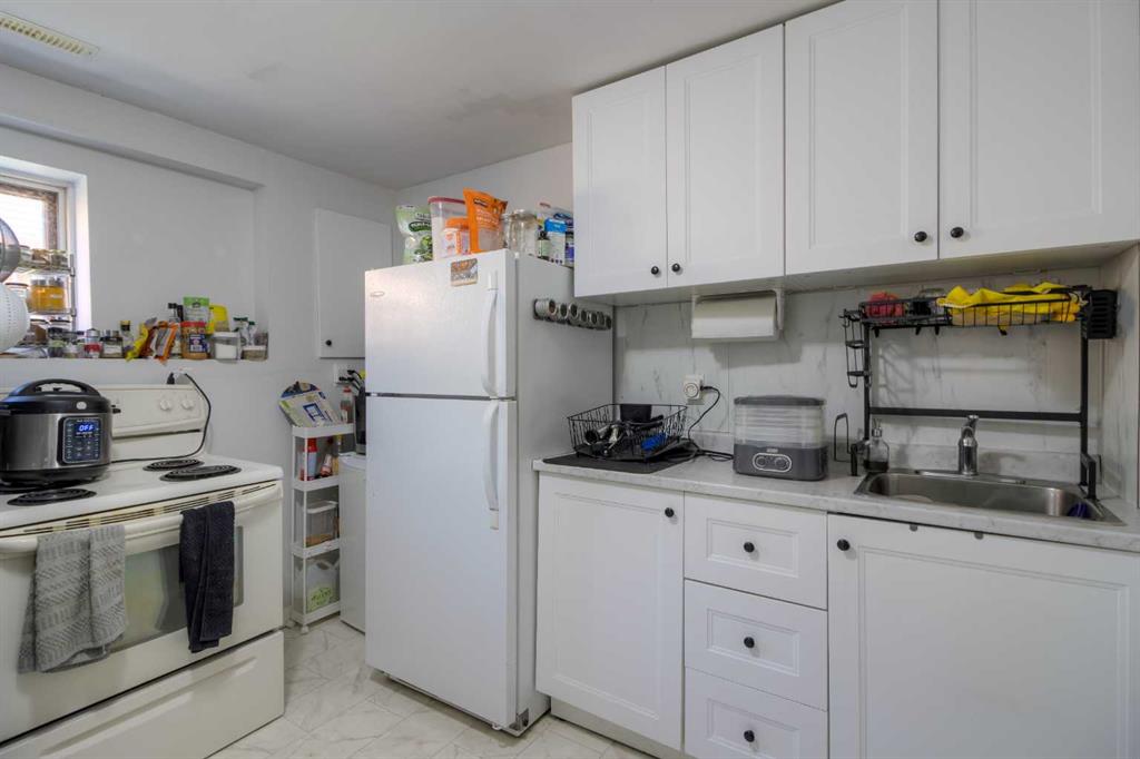 Picture for 7 cayuga Place W