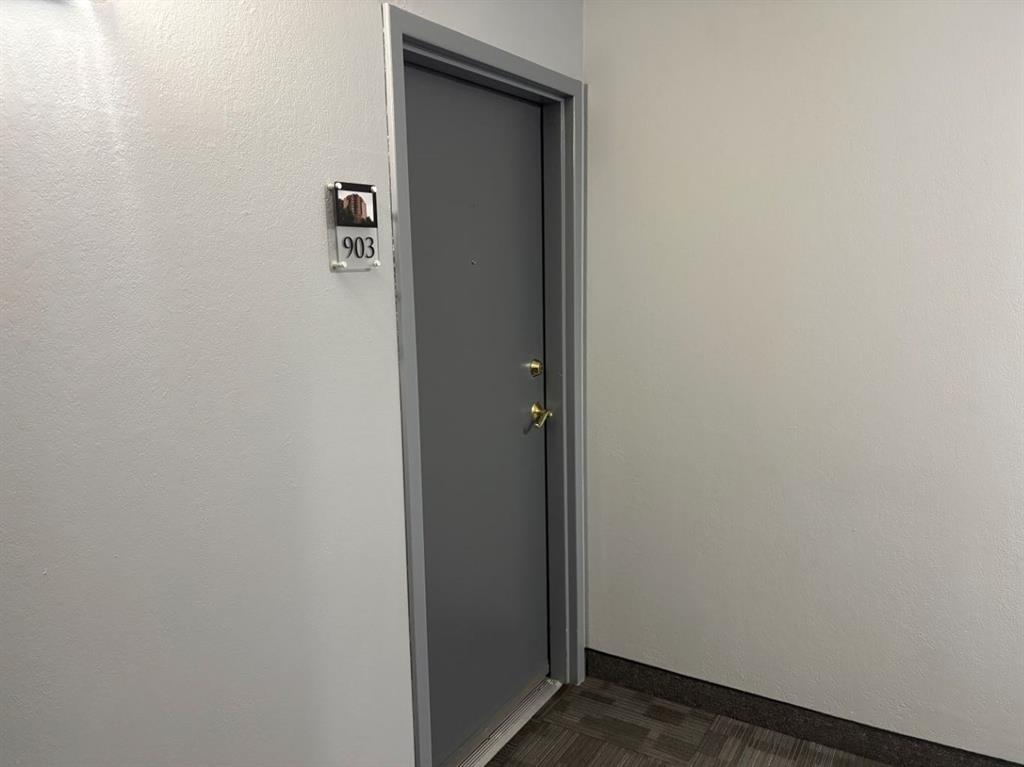 Picture for 903, 515 6 Street S