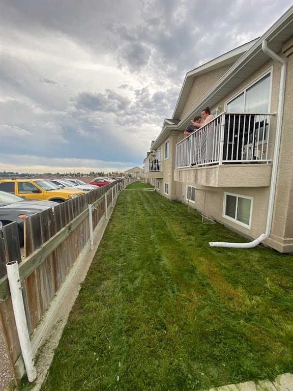 Picture for 3, 15 Highlands Place W