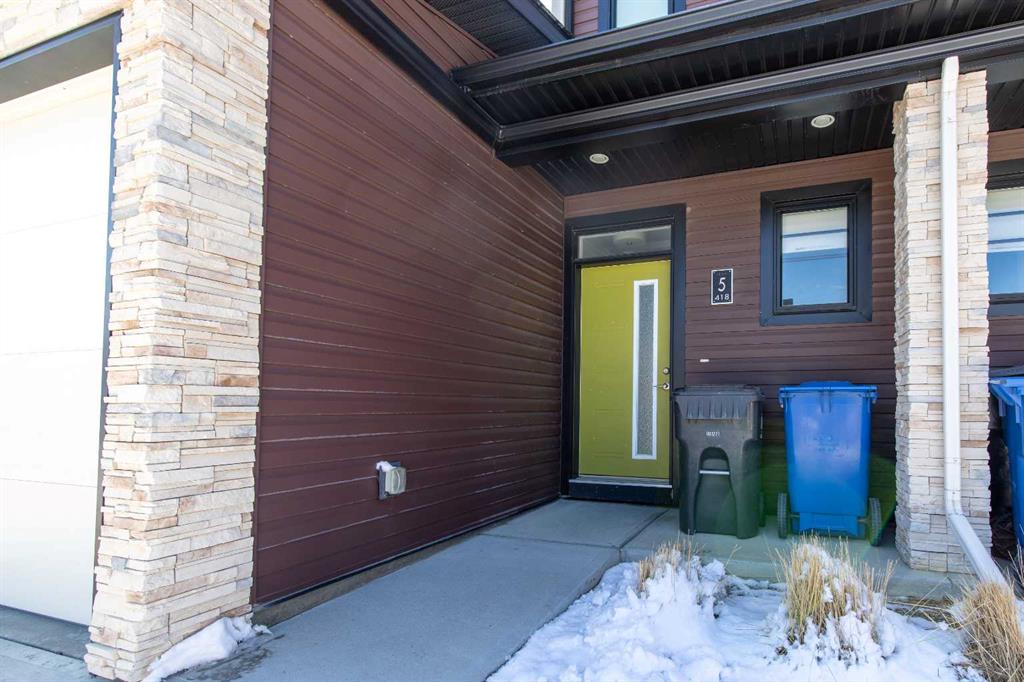 Picture for 5, 418 Highlands Boulevard W