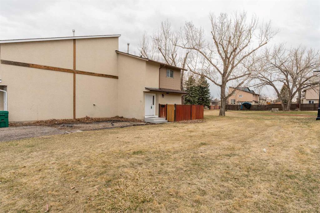 Picture for 19 Columbia Place W