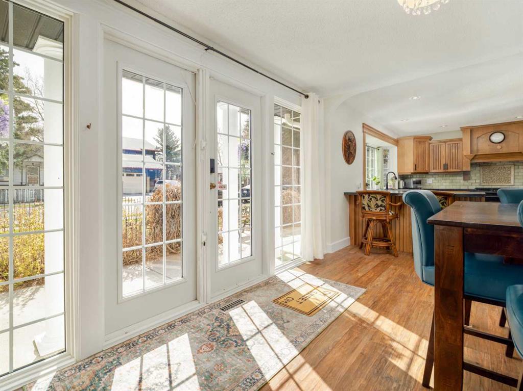 Picture for 1006 9 Street N