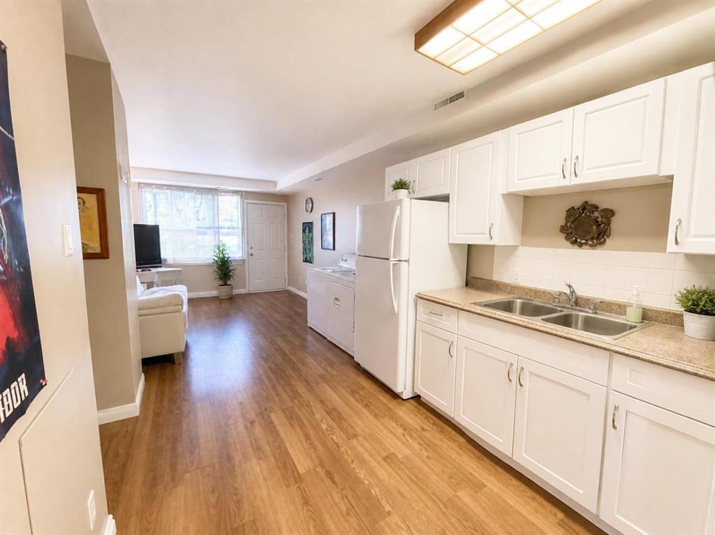 Picture for 2, 1327 Scenic Drive S