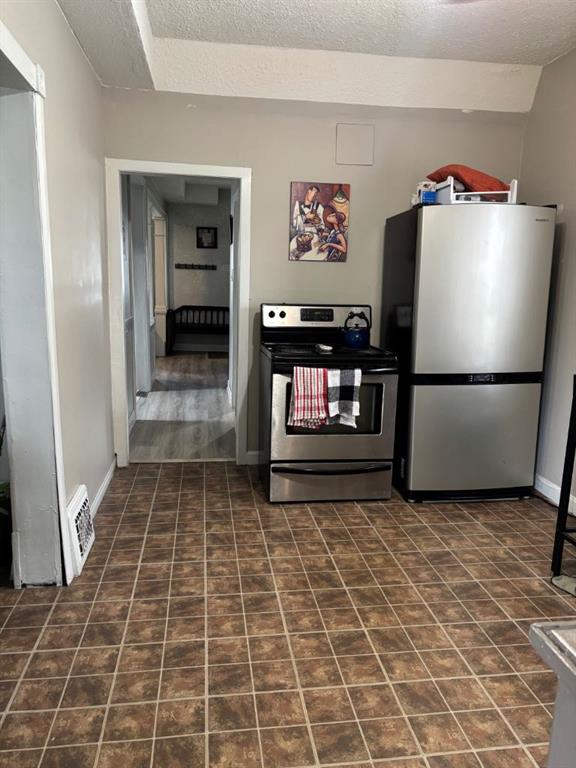 Picture for 231 14 Street N