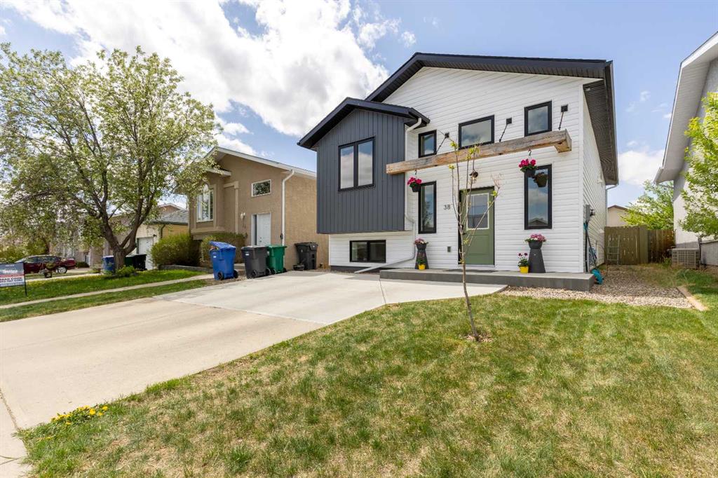 Picture for 38 Blackfoot Road W