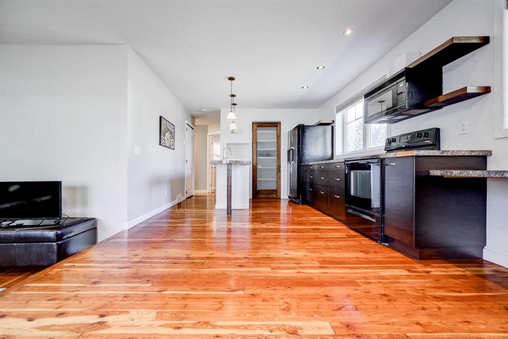Picture for 2401 210 Street 