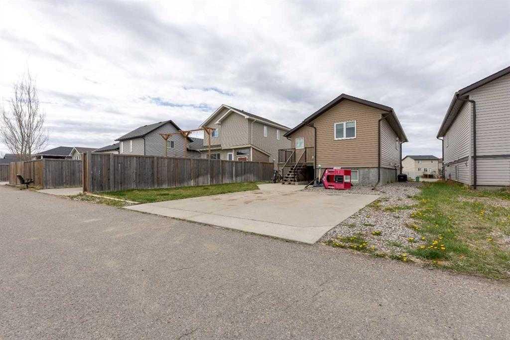 Picture for Basement, 139 Mt Sundial Court W