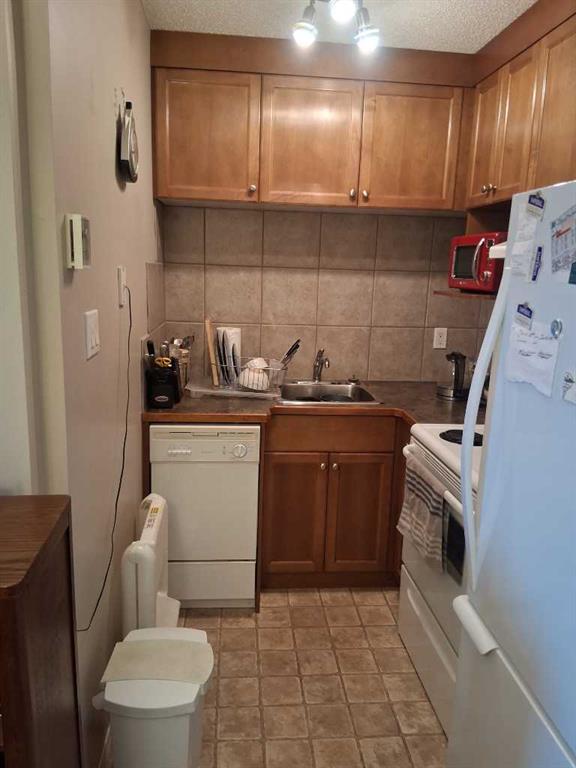 Picture for M 202, 2004 13 Avenue N