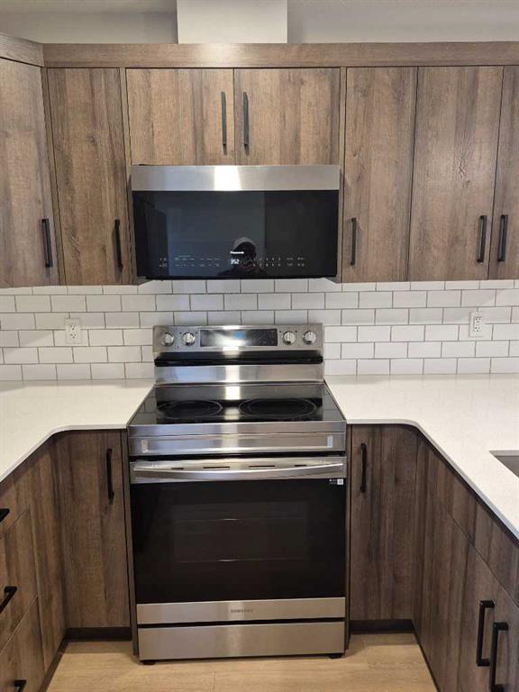 Picture for 3, 594 Aquitania Boulevard W