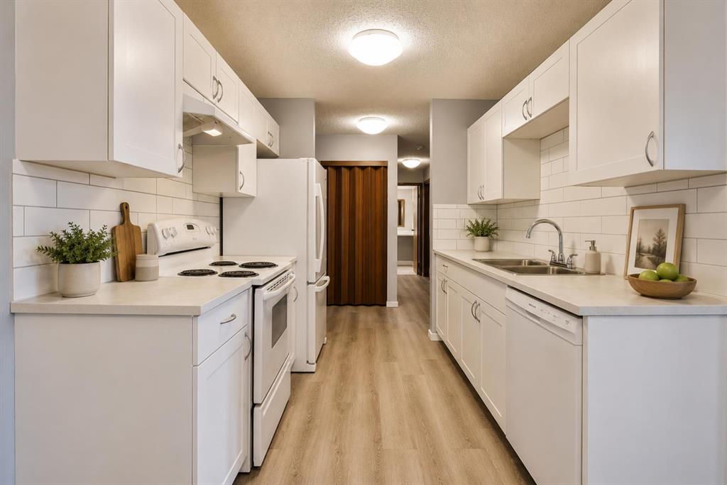 Picture for 308, 85 Foxbend Crescent N