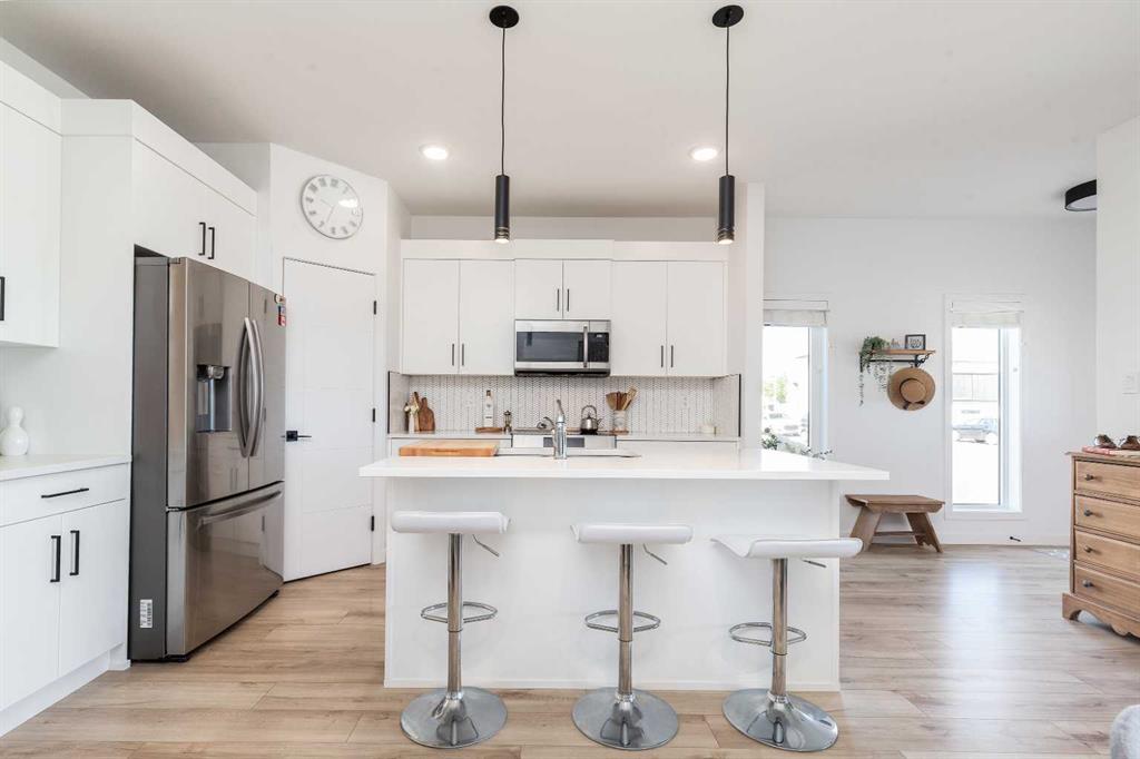 Picture for 208, 210 Firelight Way W