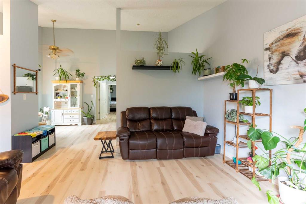 Picture for 23 Dakota Road W