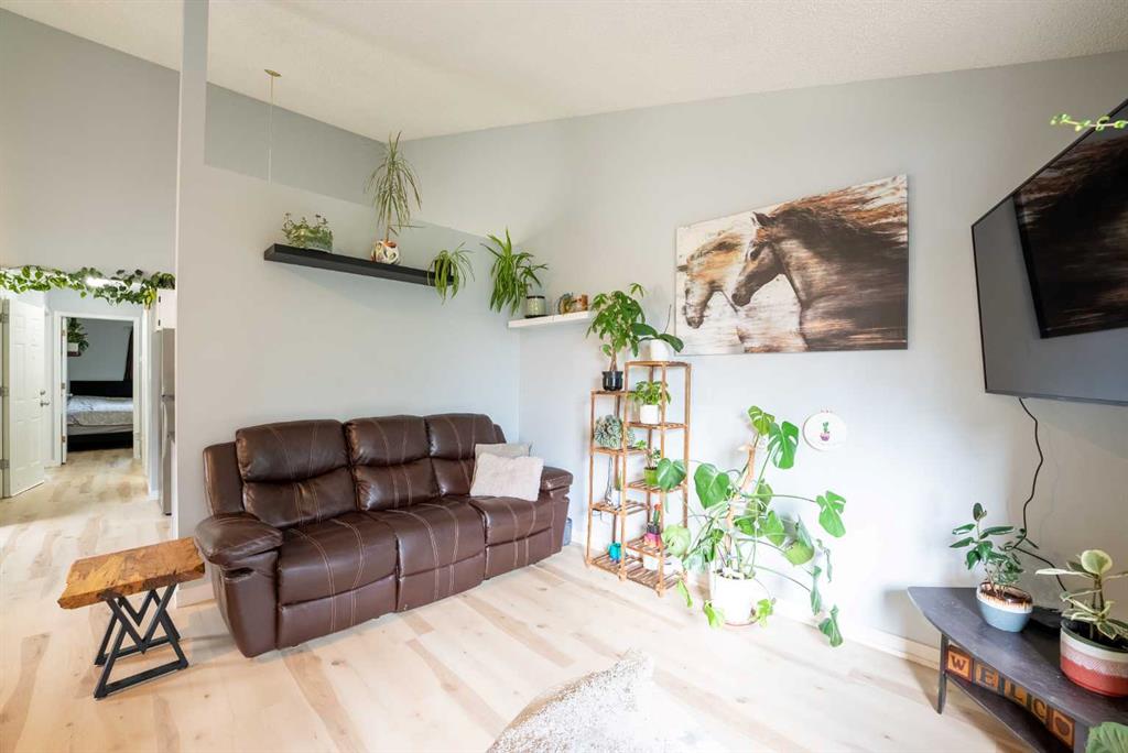 Picture for 23 Dakota Road W