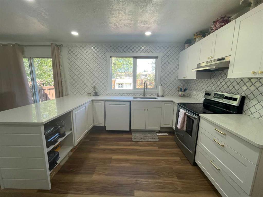 Picture for 234 9 Street W https://www.cirrealty.ca/reb/ldar/9/A2262059_10.jpg