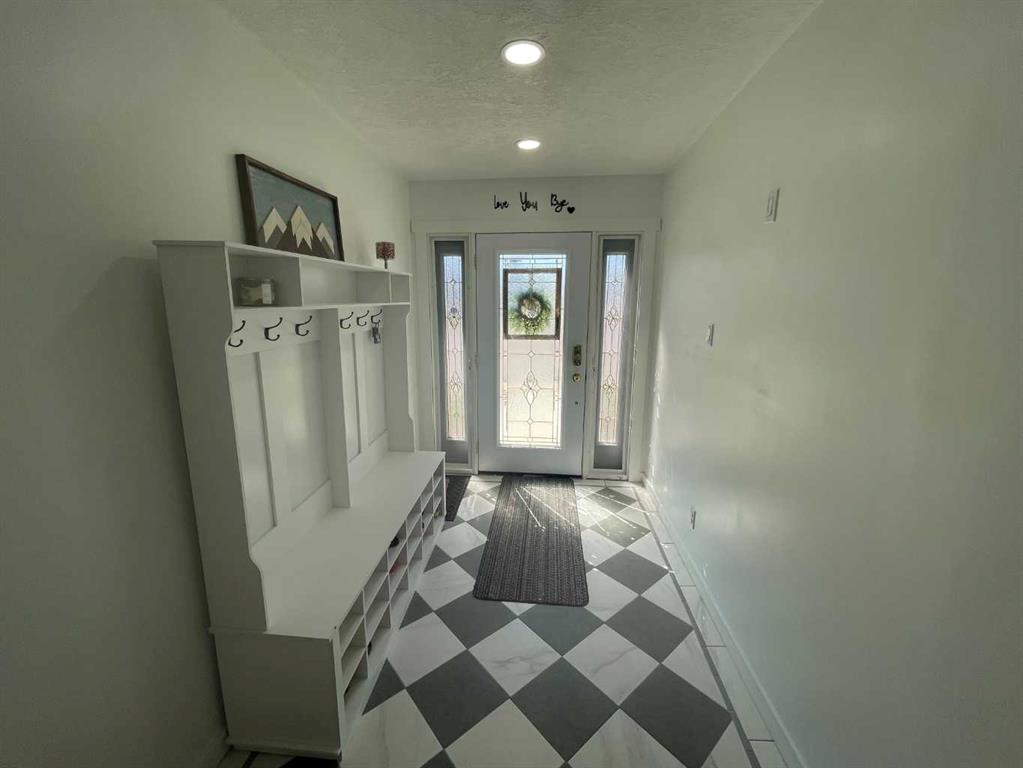 Picture for 234 9 Street W Picture for 234 9 Street W
