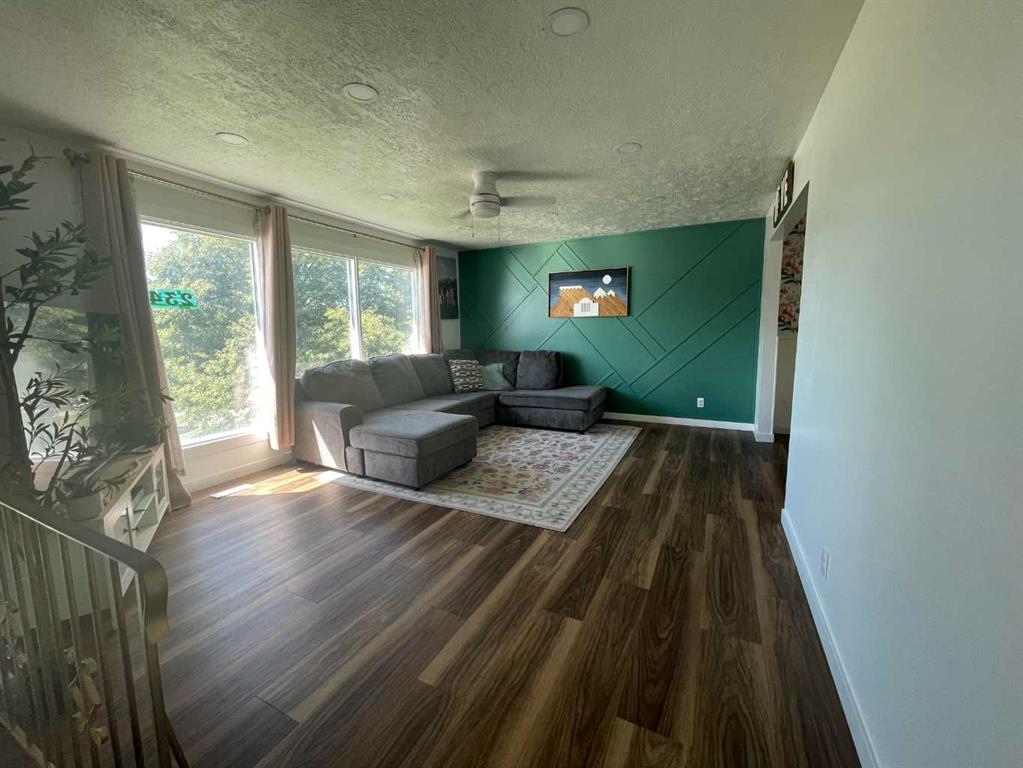 Picture for 234 9 Street W Picture for 234 9 Street W
