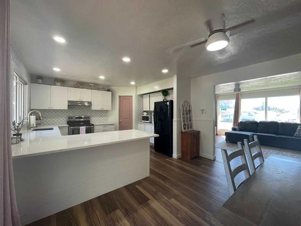 Picture for 234 9 Street W https://www.cirrealty.ca/reb/ldar/9/A2262059_9.jpg