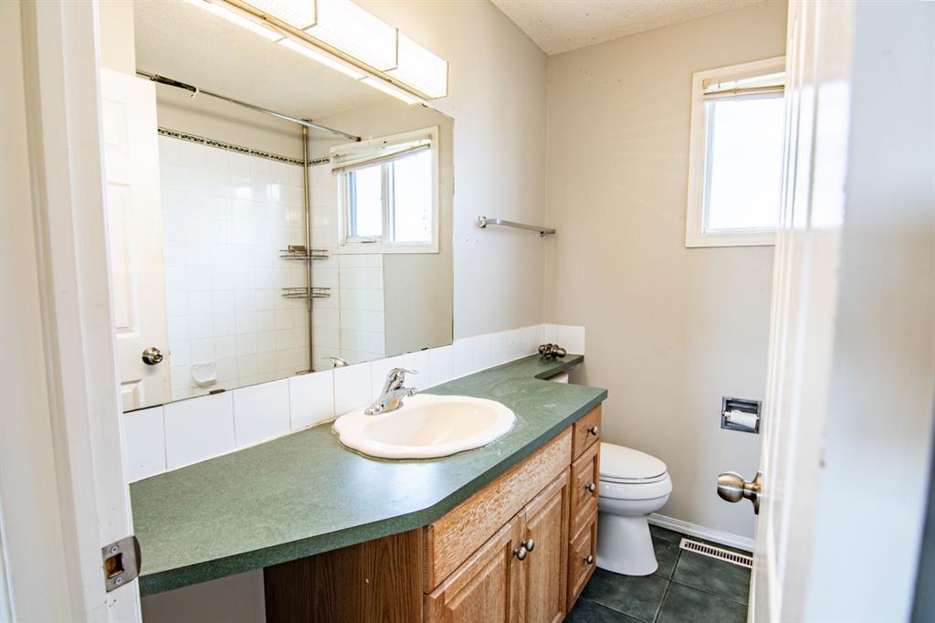 Picture for 604 Terrace Park  https://www.cirrealty.ca/reb/ldar/9/A2264029_8.jpg