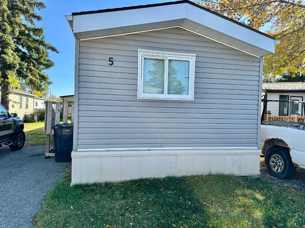 Picture for 5, 5301 2 Street 