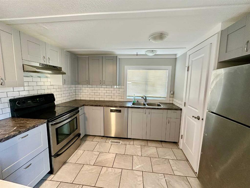 Picture for 5, 5301 2 Street 