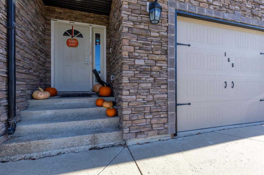 Picture for 168 3 Street W