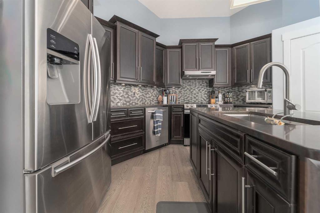 Picture for 14 Heritage Circle W https://www.cirrealty.ca/reb/ldar/9/A2266549_11.jpg
