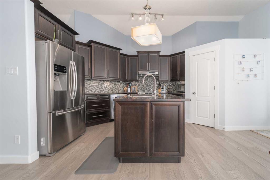 Picture for 14 Heritage Circle W https://www.cirrealty.ca/reb/ldar/9/A2266549_12.jpg
