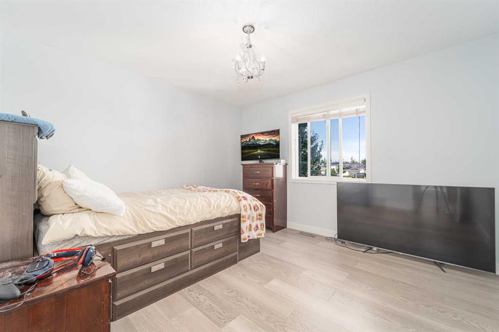 Picture for 14 Heritage Circle W https://www.cirrealty.ca/reb/ldar/9/A2266549_18.jpg